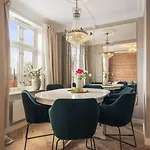 Exclusive & Charming * Μπέργκεν