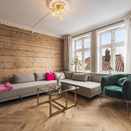 Exclusive & Charming برغن